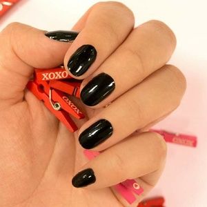 Color Street Nails / Midnight In Manhattan / Black